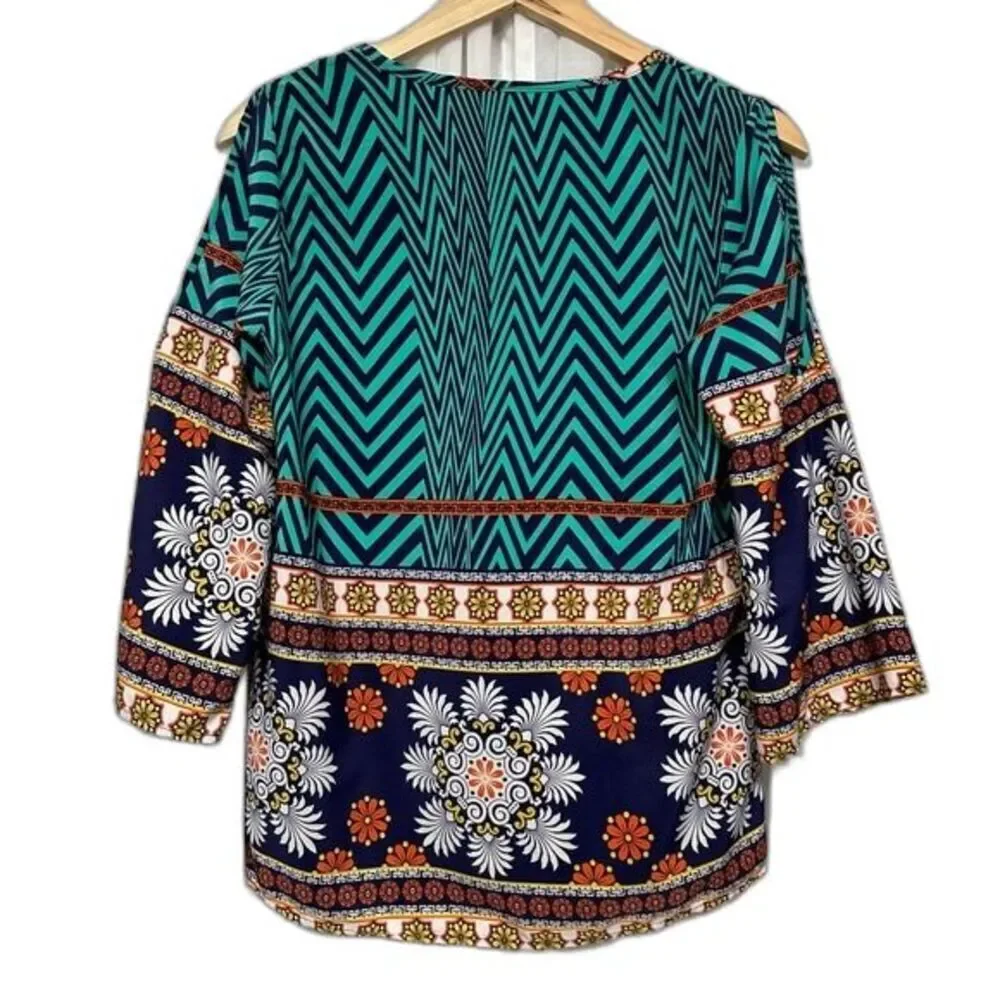 Francesca's Cold Shoulder‎ Floral Medallion Geometric Pattern Small Top - Picture 7 of 16